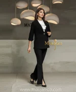 تاپ یقه حلزونی